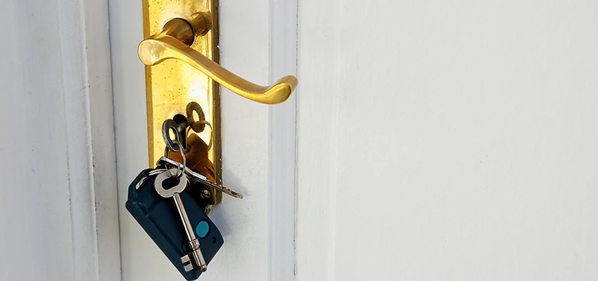 Broken Door Key Extraction in Linda, CA